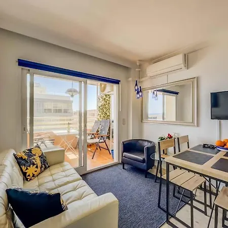 113 - Beachfront With Views, Appartamento *