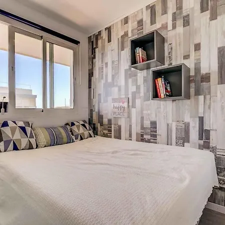 Apartment 113 - Beachfront With Views, Fuengirola