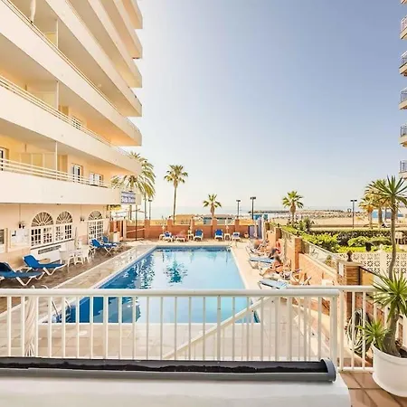 113 - Beachfront With Views, Apartment