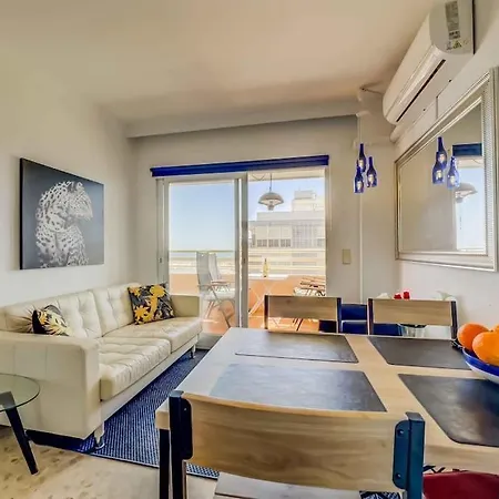 113 - Beachfront With Views, Appartamento Fuengirola